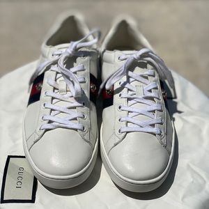 Gently Used Gucci Ace Sneakers 👟❤️🤍💙